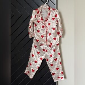 Girls satin PJs in heart print. Size 2T. Great condition!